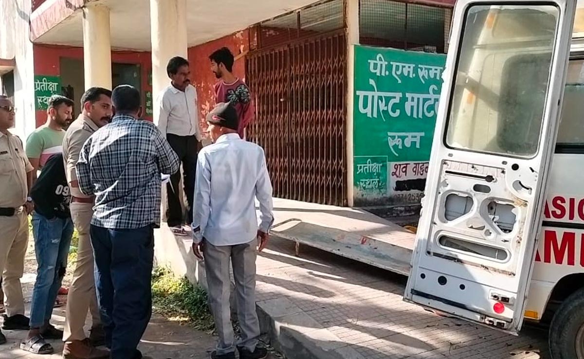 Ujjain Accident News: नशे में धुत कार चालक ने दो बाइकों को मारी टक्कर, घटना में दो दंपतियों की मौके पर ही मौत