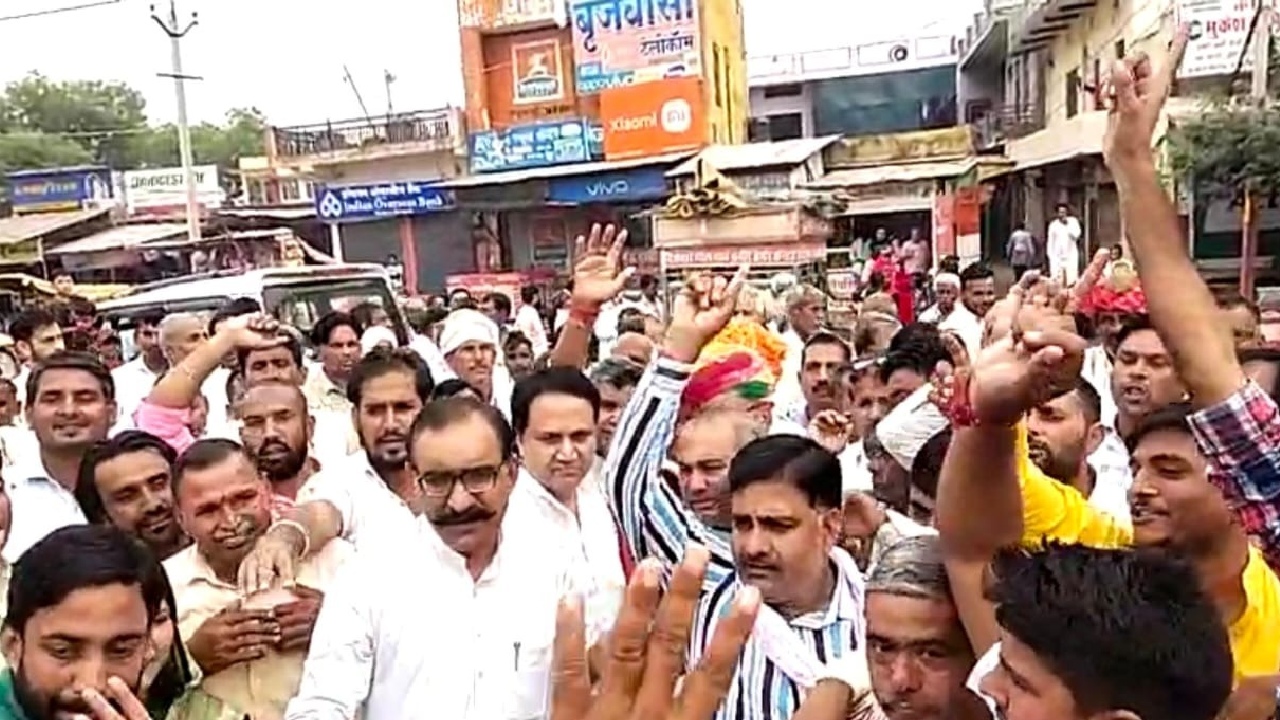 दौसा में ओमप्रकाश हुडला को टिकट देने पर कांग्रेस कार्यकर्ता क्यों कर रहे हैं विरोध?