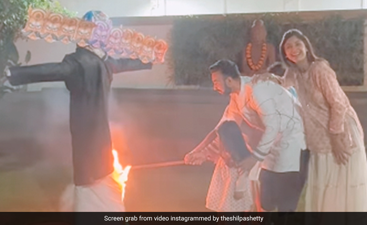 Dussehra 2023: Shilpa Shetty's Celebrations At Home With Raj Kundra, Samisha And Viaan