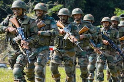 दो हफ्ते के भीतर दो अग्निवीरों की मौत पर कांग्रेस समेत विपक्षी दलों ने उठाए सवाल दो हफ्ते के भीतर दो अग्निवीरों की मौत पर कांग्रेस समेत विपक्षी दलों ने उठाए सवाल