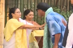 Football Icon Ronaldinho Meets West Bengal CM Mamata Banerjee At Her Residence Football Icon Ronaldinho Meets West Bengal CM Mamata Banerjee At Her Residence
