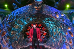 'Bigg Boss 17' के सेट से वायरल हुईं सलमान की तस्वीरें, डैशिंग लुक में आए नजर