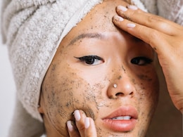 हफ्ते में कितनी बार और कितने मिनट तक फेस को स्क्रब करना चाहिए, यहां जानिए सही तरीका हफ्ते में कितनी बार और कितने मिनट तक फेस को स्क्रब करना चाहिए, यहां जानिए सही तरीका