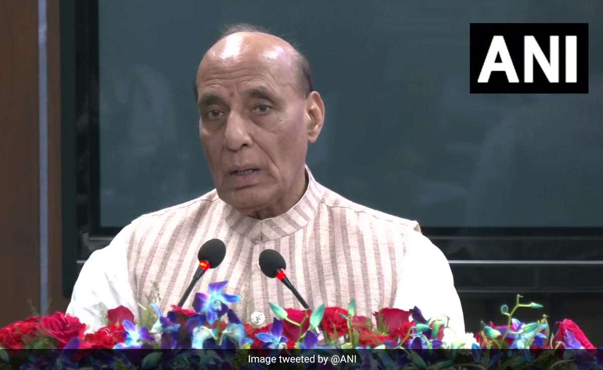 राजनाथ सिंह ने ब्रिटिश रक्षा मंत्री से फोन पर की बात, हिंद-प्रशांत क्षेत्र पर केंद्रित रही चर्चा
