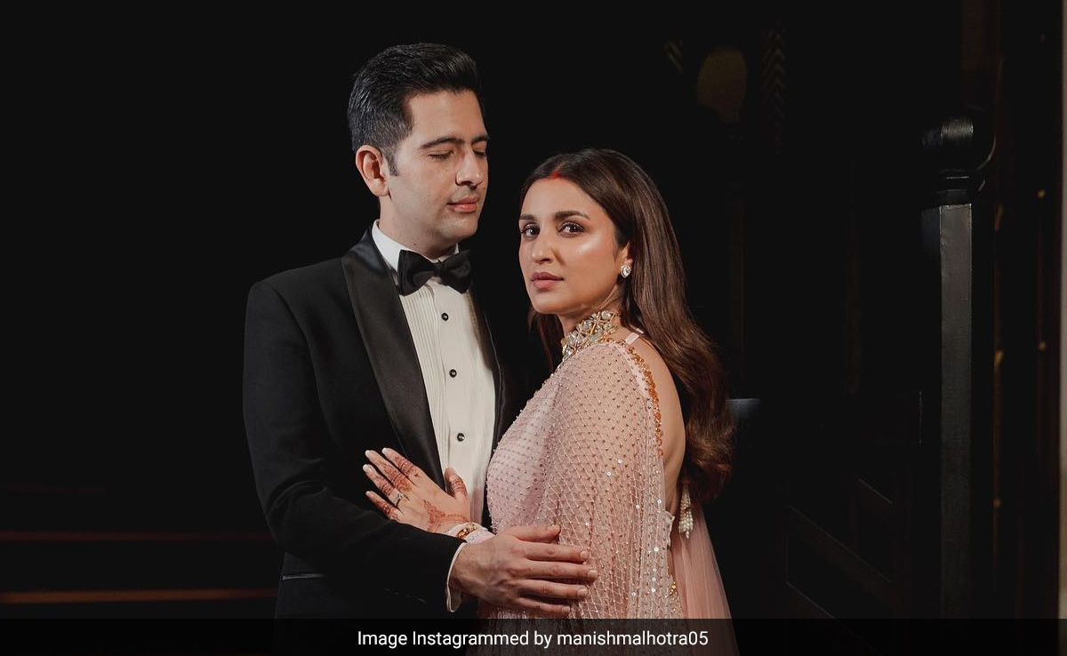 Parineeti Chopra And Raghav Chadha Look Stunning In This New Reception Pic