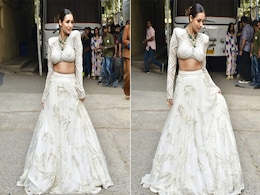 Only Malaika Arora Can Take A White <i>Lehenga</i> And Make It Look So Festive Only Malaika Arora Can Take A White <i>Lehenga</i> And Make It Look So Festive