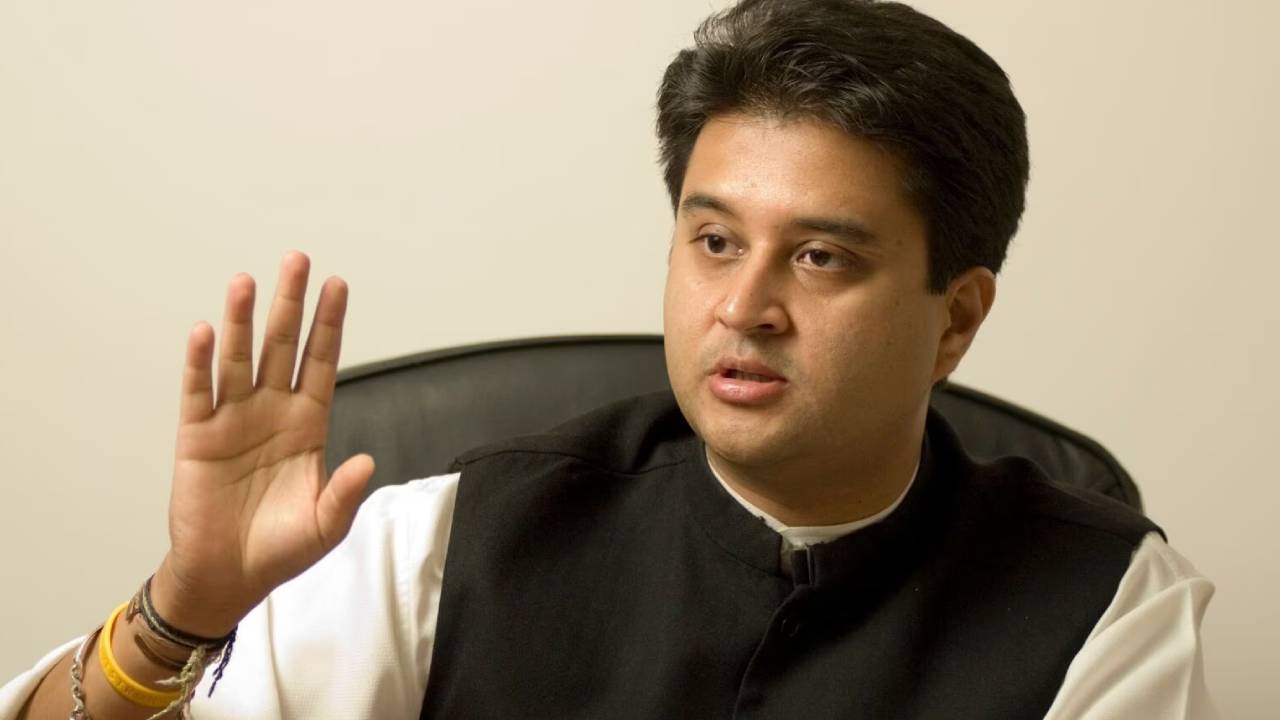 कमलनाथ के 'कपड़ा फाड़ो' वाले बयान पर ज्योतिरादित्य सिंधिया ने कह दी ये बड़ी बात