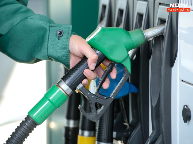 Petrol Diesel Price: मध्य प्रदेश में ईंधन के दाम में बढ़ोतरी, जानें छत्तीसगढ़ में क्या है पेट्रोल-डीजल के रेट?