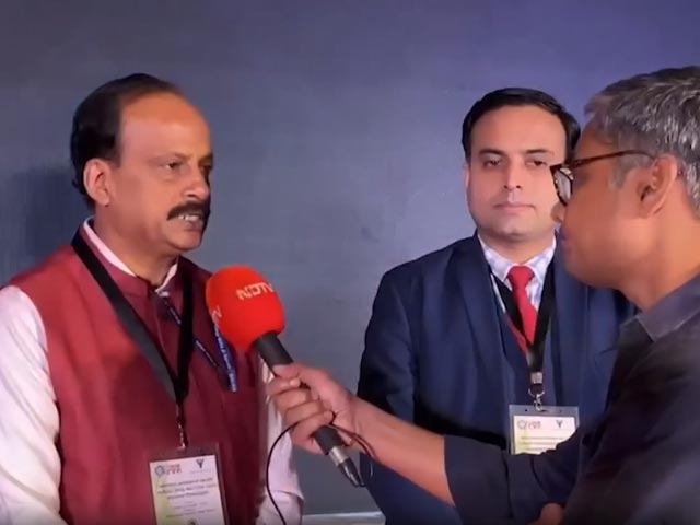 भारत में पतली सड़क बनाने पर क्यों जोर दिया जा रहा है?