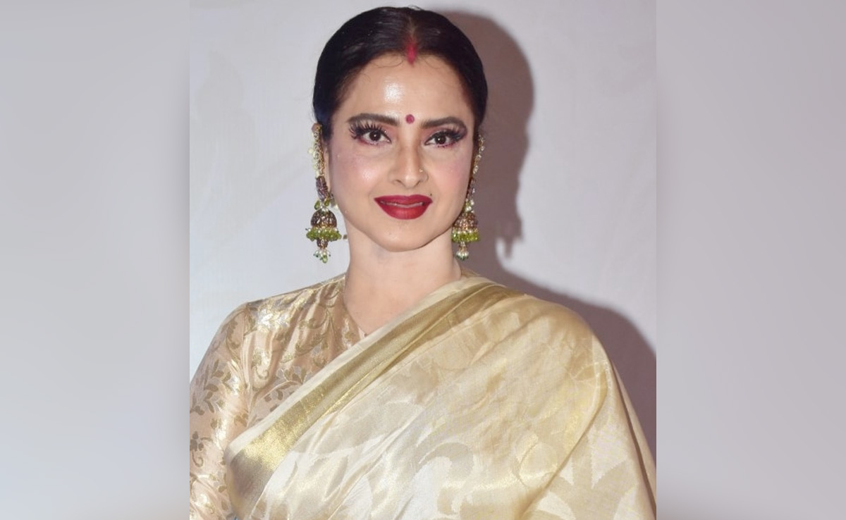 Happy Birthday Rekha : जब रेखा को विनोद मेहरा की मां ने घर में घुसने नहीं दिया