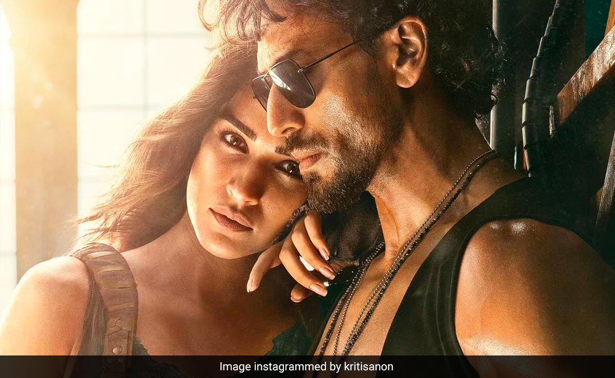 Tiger Shroff On Kriti Sanon's National Award Win: "<i>Heropanti Mein Choti Bachi Thi, Ab </i> Superstar <i>Ban Chuki Hai</i>"