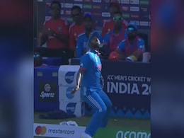 'लॉर्ड' शार्दुल ने बाउंड्री लाइन पर लपका चौंकाने वाला कैच, देखकर बल्लेबाज के भी उड़े होश, Video 'लॉर्ड' शार्दुल ने बाउंड्री लाइन पर लपका चौंकाने वाला कैच, देखकर बल्लेबाज के भी उड़े होश, Video