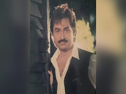 पिता की मौत के दिन स्टेज पर देनी पड़ी थी लाइव परफॉर्मेंस, जनता तालियों के बीच दर्द में डूबा था ये सिंगर पिता की मौत के दिन स्टेज पर देनी पड़ी थी लाइव परफॉर्मेंस, जनता तालियों के बीच दर्द में डूबा था ये सिंगर