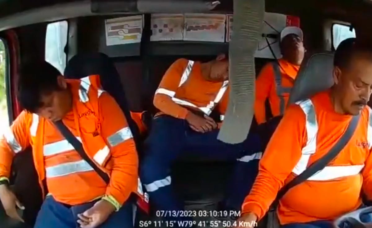 सोते हुए ट्रक चला था ड्राइवर फिर हुआ ऐसा एक्सिडेंट, जिसे देख कर रुह कांप जाएगी, देखें वीडियो