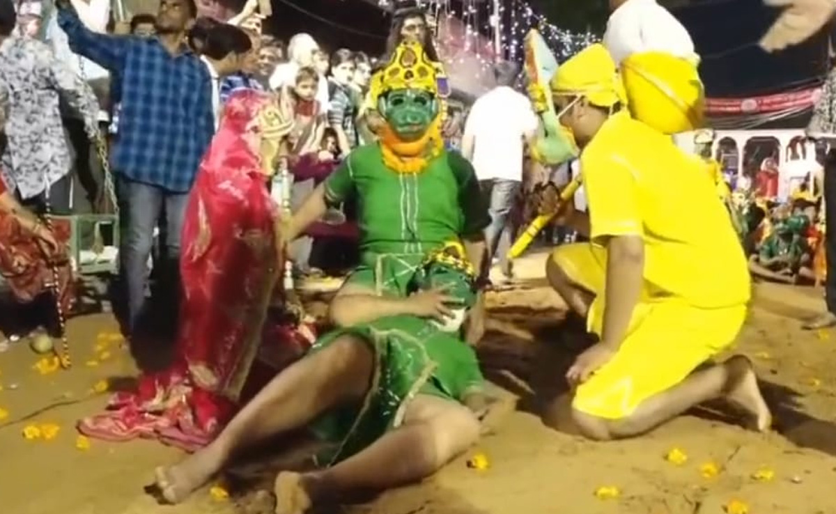 यहां होती है 'साइलेंट' रामलीला, दशहरे पर नहीं जलाया जाता रावण, दंगल पर अभिनय करते हैं कलाकार