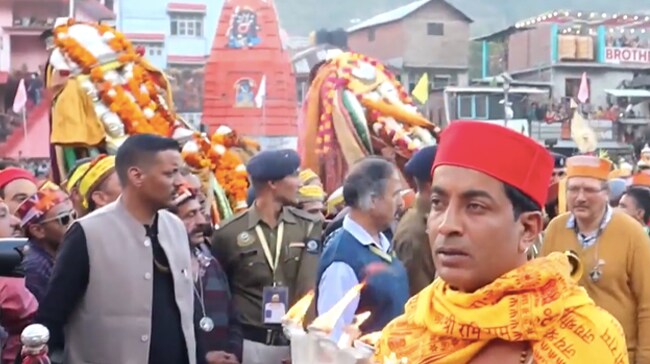 International Kullu Dussehra Festival Begins With Rath Yatra Of Lord ...