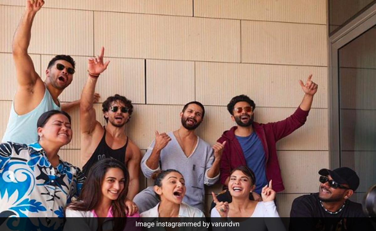 Viral: Shahid Kapoor, Varun Dhawan, Tiger Shroff, Kiara Advani In Doha