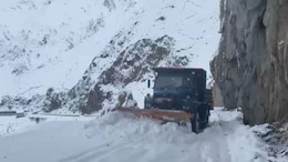 Snowfall In Kashmir Signals Early Winter In The Valley