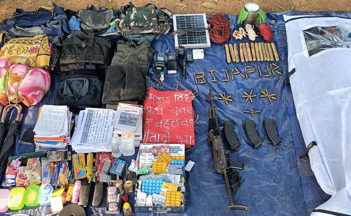 चुनाव से पहले छत्तीसगढ़ में पुलिस ने माओवादिओं को दिया बड़ा झटका, 8 लाख का इनामी नक्सली ढेर
