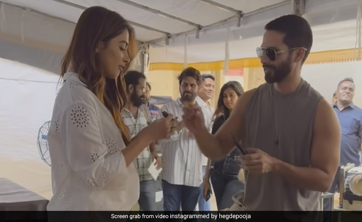 Pooja Hegde Spent Her Birthday With Shahid Kapoor On The Sets Of A New Film