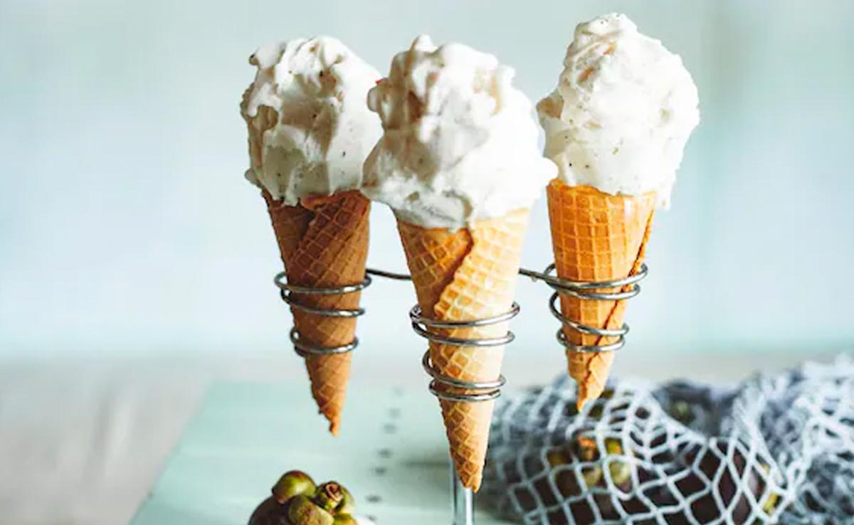 स्ट्रेस कम करने से लेकर Ice-Cream खाने से होते हैं ये अनेक फायदे, सर्दियों में भी उठा सकते हैं लुत्फ़