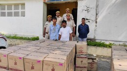 डूंगरपुर में 30 लाख रुपए की अवैध शराब जब्त, हरियाणा के दो तस्कर गिरफ्तार, ले जा रहे थे गुजरात