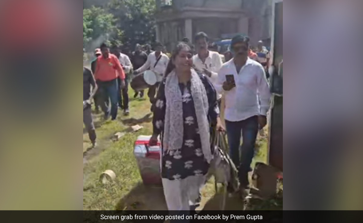 Video: Man Organises 'Baarat' For Daughter After Her Divorce, Internet Lauds Him