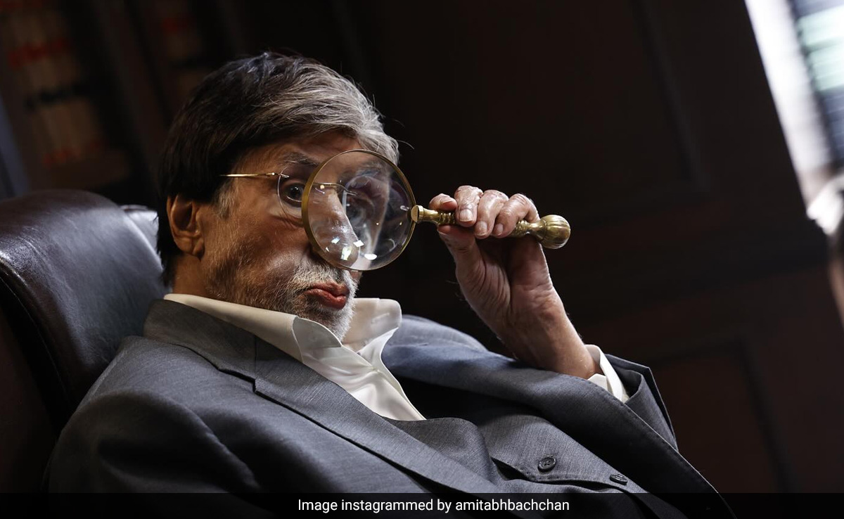 Amitabh Bachchan Is "Trying To Magnify The Moment." Because, Rajinikanth