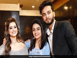 एल्विश यादव की गर्लफ्रेंड बिग बॉस 17 में देगी हीरोइनों को टक्कर, सबूत है कीर्ति मेहरा ये 20 खूबसूरत तस्वीरें एल्विश यादव की गर्लफ्रेंड बिग बॉस 17 में देगी हीरोइनों को टक्कर, सबूत है कीर्ति मेहरा ये 20 खूबसूरत तस्वीरें