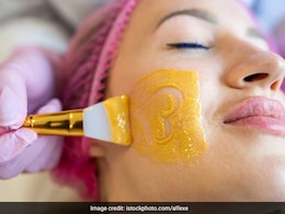 हेल्दी स्किन के लिए महीने में इतनी बार ही कराना चाहिए फेशियल, नहीं तो चेहरा हो सकता है डैमेज हेल्दी स्किन के लिए महीने में इतनी बार ही कराना चाहिए फेशियल, नहीं तो चेहरा हो सकता है डैमेज