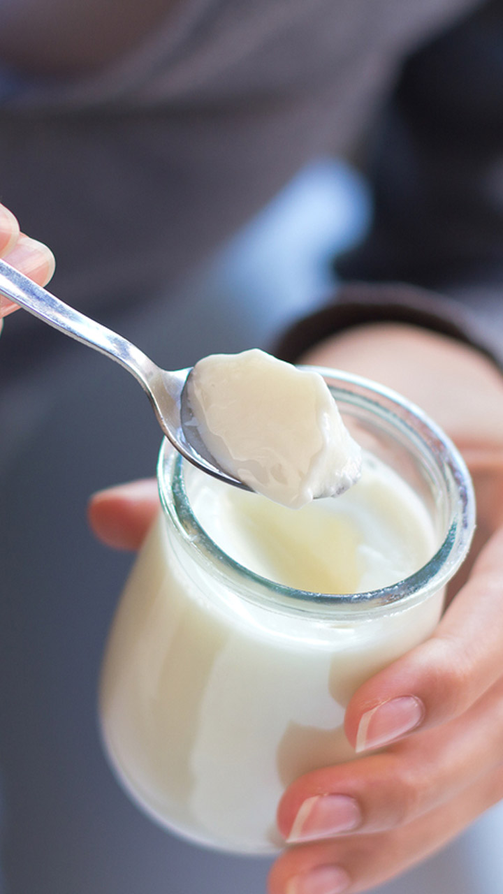 Curd Benefits: दही खाने से स्किन, बाल के अलावा और भी होते हैं कई फायदे, जानिए यहां&nbsp;