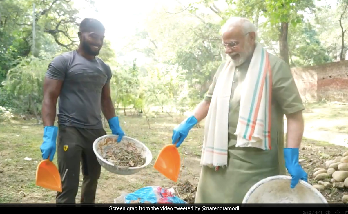 "Swachh, Swasth Bharat Vibe": PM's Cleanliness Collaboration With Wrestler