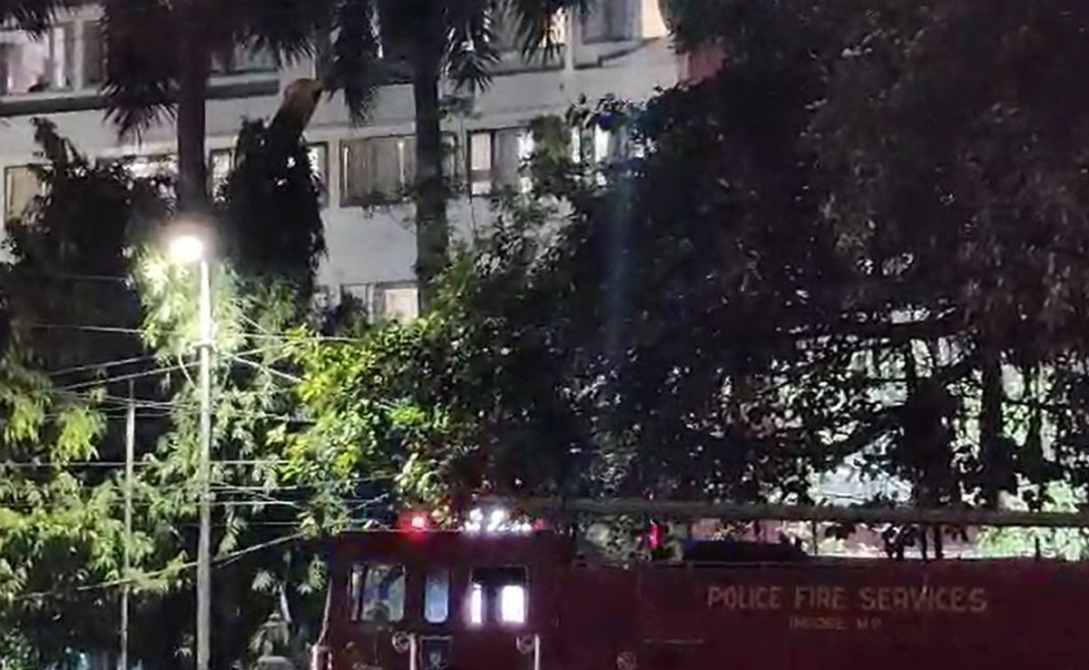 इंदौर के अस्पताल के आईसीयू में आग: धुआं भरने से तोड़े गए कांच, सभी मरीज सुरक्षित