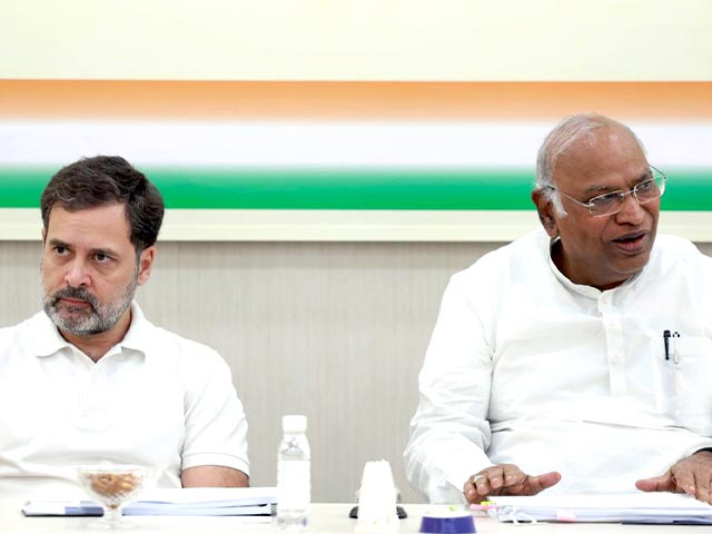 कांग्रेस ने छत्तीसगढ़ चुनाव के लिए पहली लिस्ट की जारी