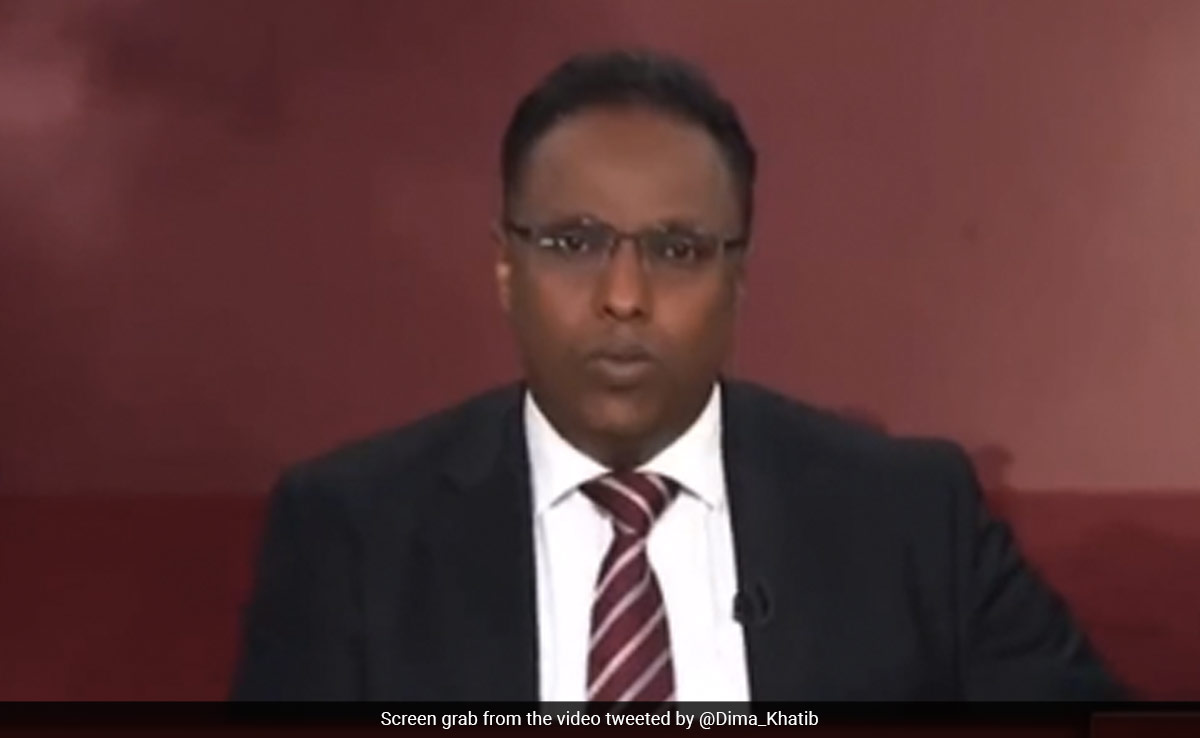 Al Jazeera Anchor Chokes Up As He Announces Colleague's Family's Death In Gaza