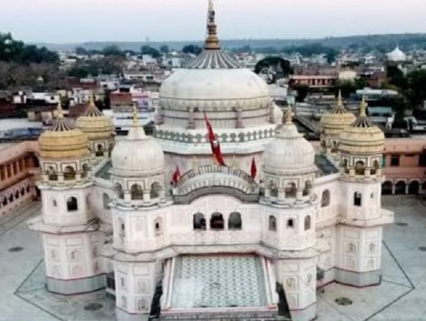 Panna News : विजयादशमी पर महाराजा छत्रसाल के वंशज को सौंपी गई दिव्य तलवार, फिर जीवंत हुई ऐतिहासिक परंपरा