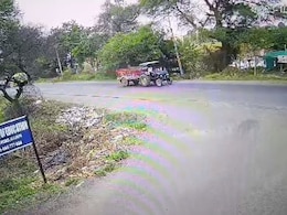 Ujjain News: तेज रफ्तार का कहर! ओवरटेक की होड़ में गाड़ियों की हुई टक्कर... 3 मासूम घायल 