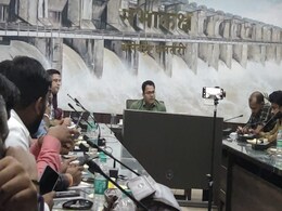 धमतरी : आगामी विधानसभा चुनाव को लेकर निर्वाचन अधिकारी ने की प्रेस कॉन्फ्रेंस, दिए कई अहम अपडेट्स धमतरी : आगामी विधानसभा चुनाव को लेकर निर्वाचन अधिकारी ने की प्रेस कॉन्फ्रेंस, दिए कई अहम अपडेट्स