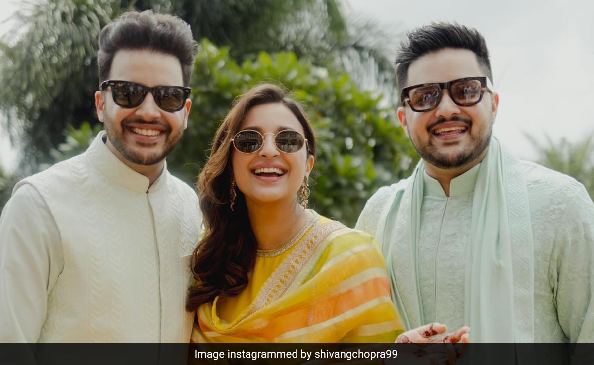 Parineeti Chopra With Brothers Shivang And Sahaj In New Pic From Her And Raghav Chadha's Wedding Festivities