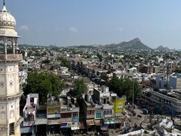 एक साथ रखी गई थी मंदिर और मस्जिद की नींव, साम्प्रदायिक सौहार्द का मिसाल पेश करता टोंक एक साथ रखी गई थी मंदिर और मस्जिद की नींव, साम्प्रदायिक सौहार्द का मिसाल पेश करता टोंक