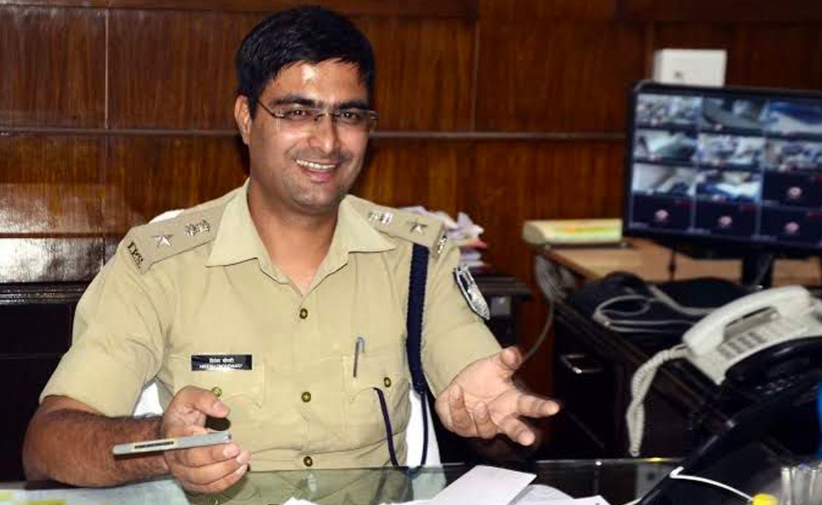 MP Election News: चुनाव आयोग ने IPS अफसर हितेश चौधरी को चुनाव सेल से हटाया, BJP नेता की इस शिकायत पर हुई कार्रवाई