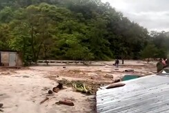 सिक्किम में तीस्ता नदी की विनाश लीला सिक्किम में तीस्ता नदी की विनाश लीला