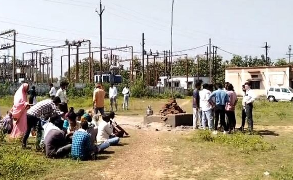 Balaghat News: शासकीय भूमि पर किए गए अतिक्रमण को प्रशासन ने सख्ती से हटवाया