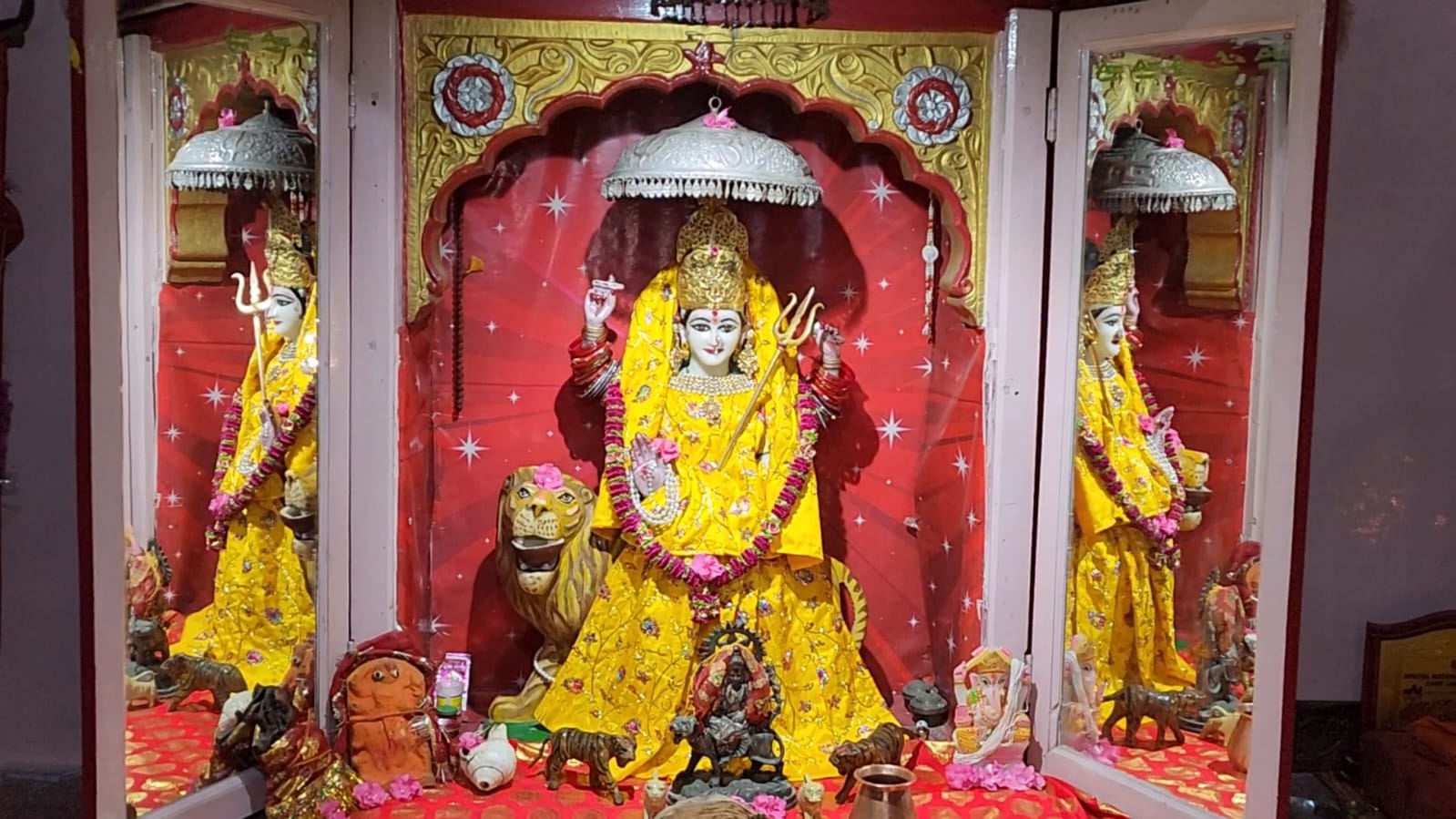 Navratri 2023 : शारदीय नवरात्रि का छठा दिन आज, जानें मां कात्यायनी का मंत्र और पूजन विधि