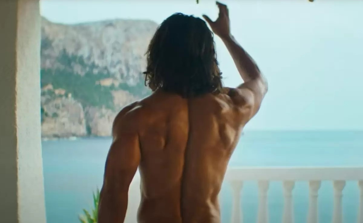 स्कूल की फीस के लिए नहीं थे पैसे, पानी वाली दाल पीकर काटे दिन...आज 6000 करोड़ का मालिक है ये सुपरस्टार