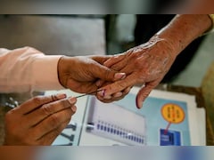 बंगाल में मतदान के दौरान डराने-धमकाने वालों की खैर नहीं, हेल्पलाइन नंबर भी जारी - ECI 