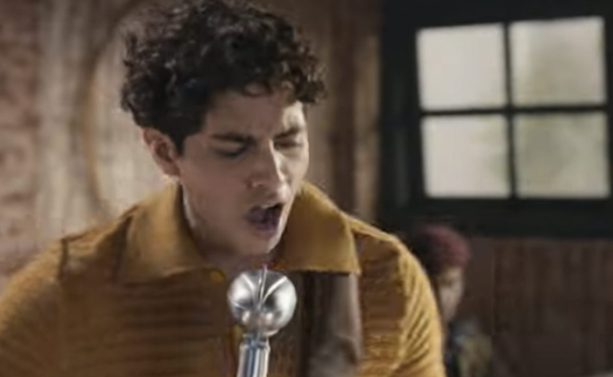 Navya Naveli Nanda's Throwback Video Of Brother Agastya Has An "Archie" Connection. Zoya Akhtar Reacts