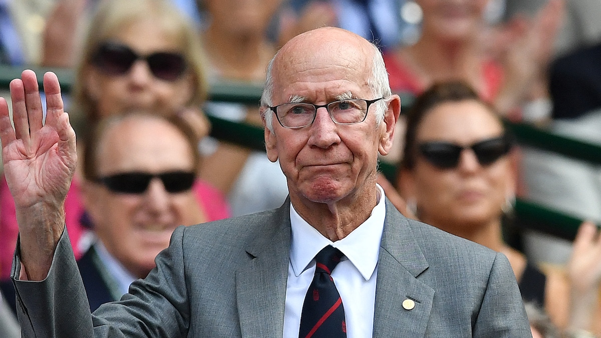 Bobby Charlton, England World Cup Winner And United Great, Dies At 86