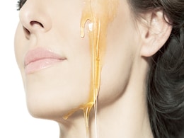 चमकती त्वचा के लिए शहद है बेहद अच्छा, इन 5 तरीकों से लगा सकते हैं Honey Face Packs  चमकती त्वचा के लिए शहद है बेहद अच्छा, इन 5 तरीकों से लगा सकते हैं Honey Face Packs