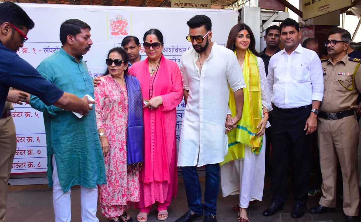 In Pics: Raj Kundra-Shilpa Shetty Visit Siddhivinayak Temple